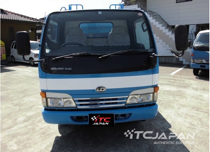 NISSAN CONDOR (2001)