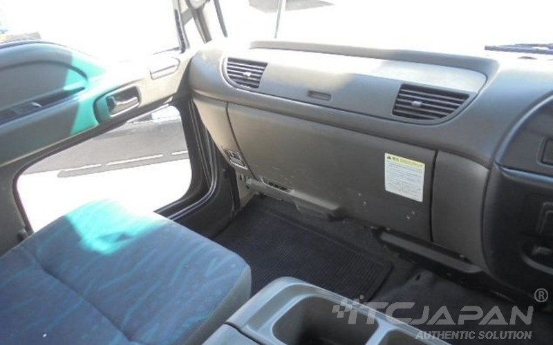 ISUZU FORWARD (2005)