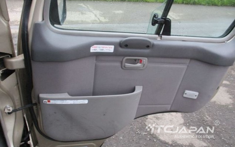 TOYOTA COASTER (2007)