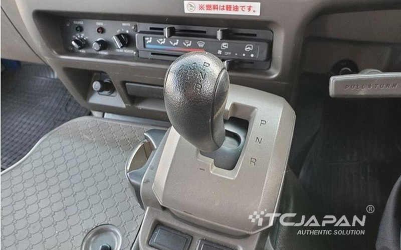 MITSUBISHI ROSA (2015)