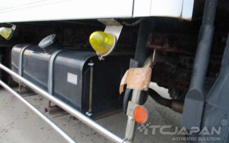 ISUZU ELF FREEZER (2006)