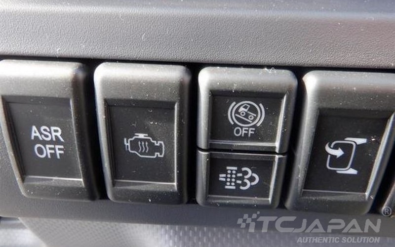 ISUZU ELF (2019)