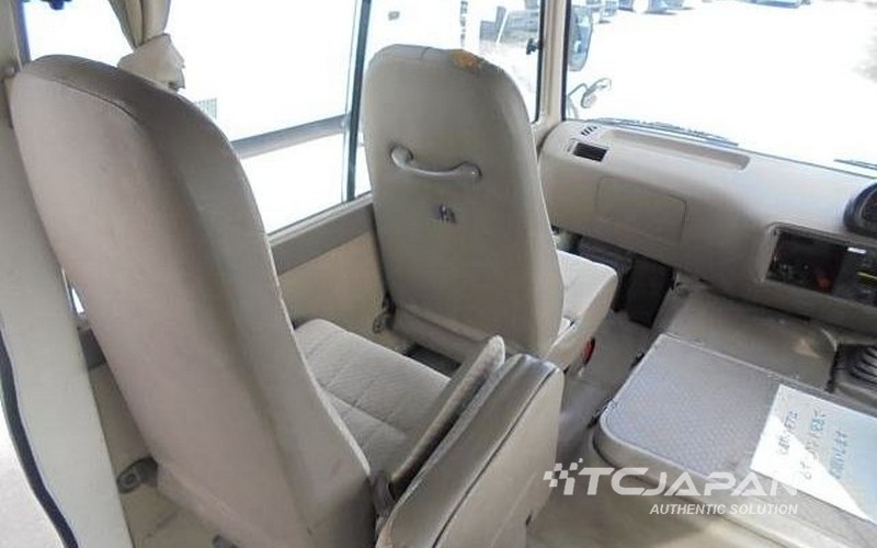 TOYOTA COASTER (1995)