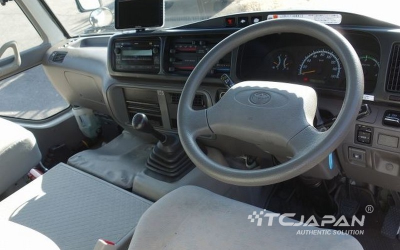 TOYOTA COASTER (2014)