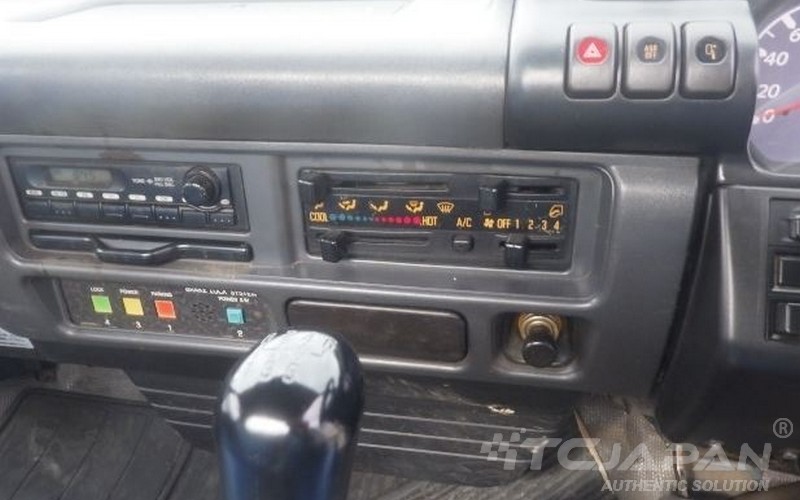 ISUZU ELF (2006)