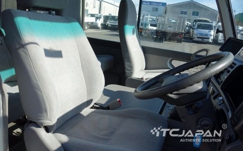 TOYOTA COASTER (2014)