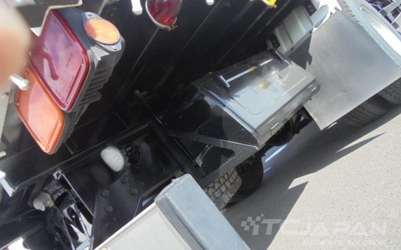 ISUZU FORWARD (2005)