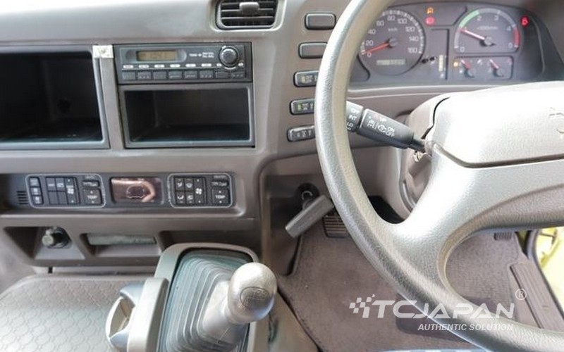 MITSUBISHI ROSA (2014)