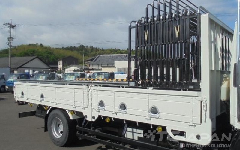 ISUZU FORWARD (2005)