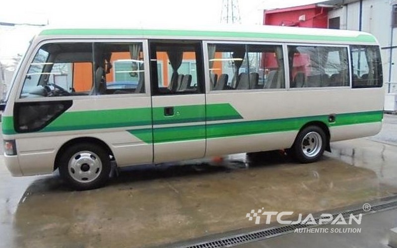 TOYOTA COASTER (1995)