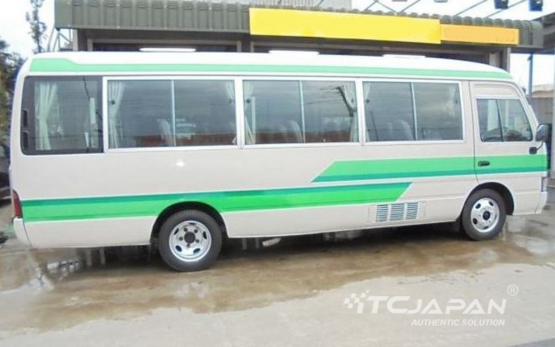 TOYOTA COASTER (1995)