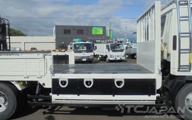 ISUZU FORWARD (2005)
