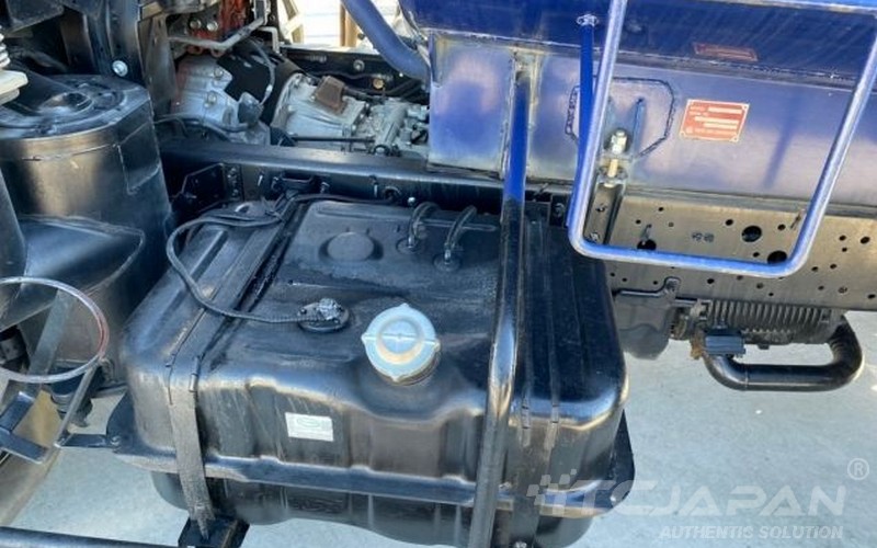 ISUZU FORWARD (2006)