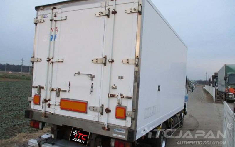 ISUZU ELF FREEZER (2006)