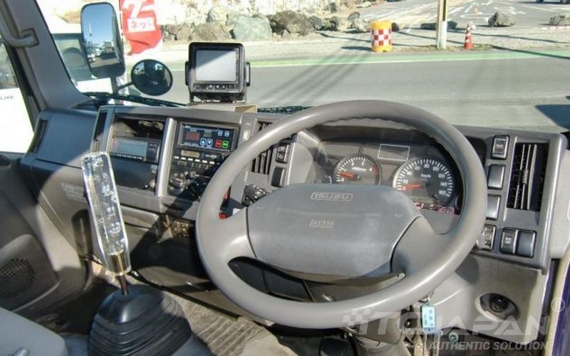 ISUZU ELF REFRIGERATOR (2007)