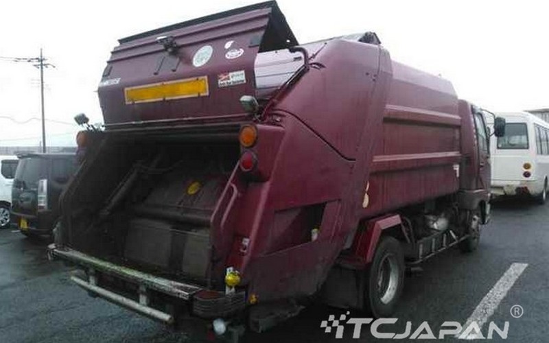 MITSUBISHI FUSO FIGHTER (2006)