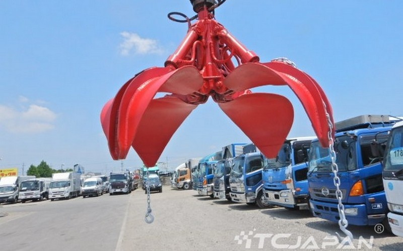 NISSAN CONDOR HIGH-UP CRANE (2001)