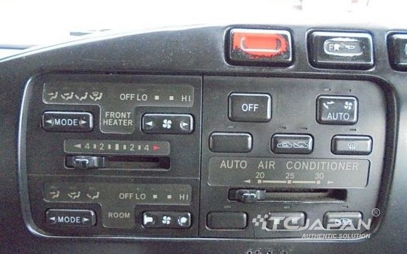 TOYOTA COASTER (1995)