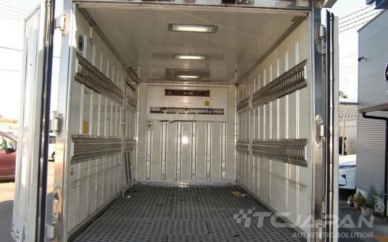 ISUZU ELF REFRIGERATOR (2007)
