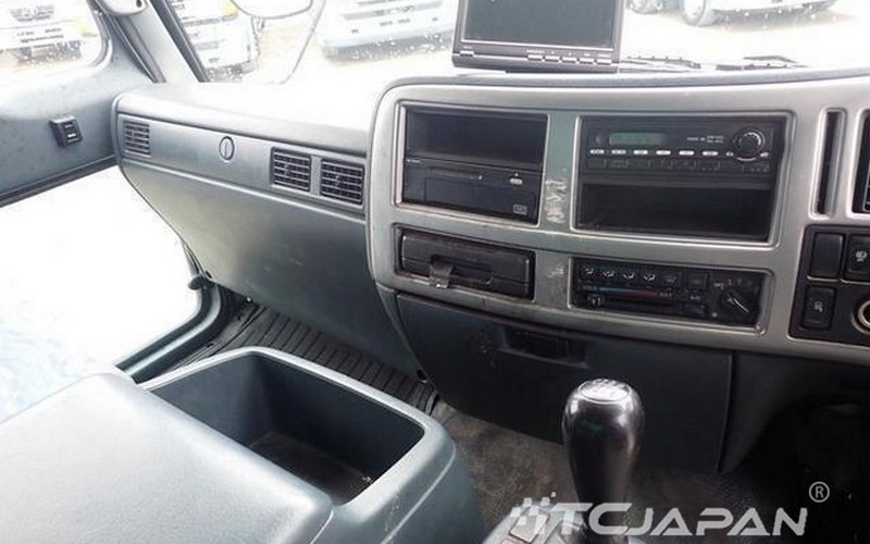 NISSAN CONDOR (2006)