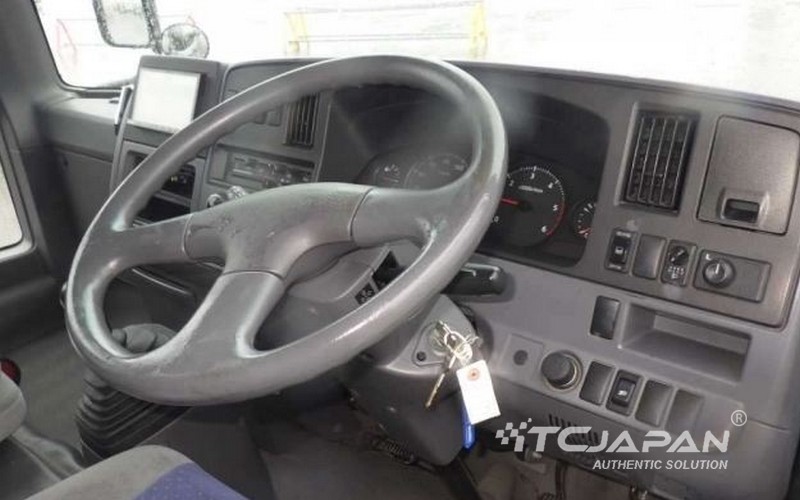 NISSAN CIVILIAN (2013)