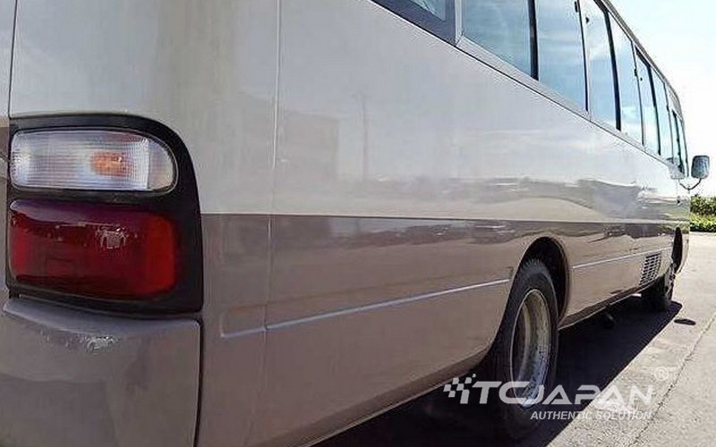 TOYOTA COASTER (2005)