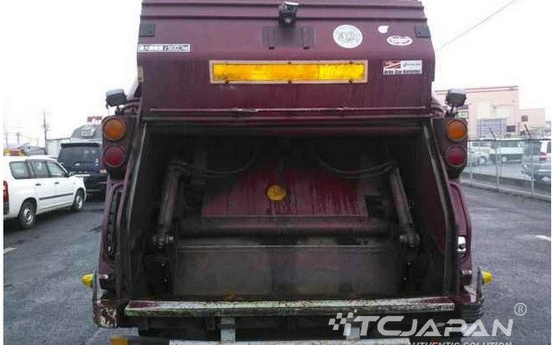 MITSUBISHI FUSO FIGHTER (2006)