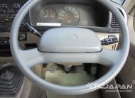 TOYOTA COASTER (1995)