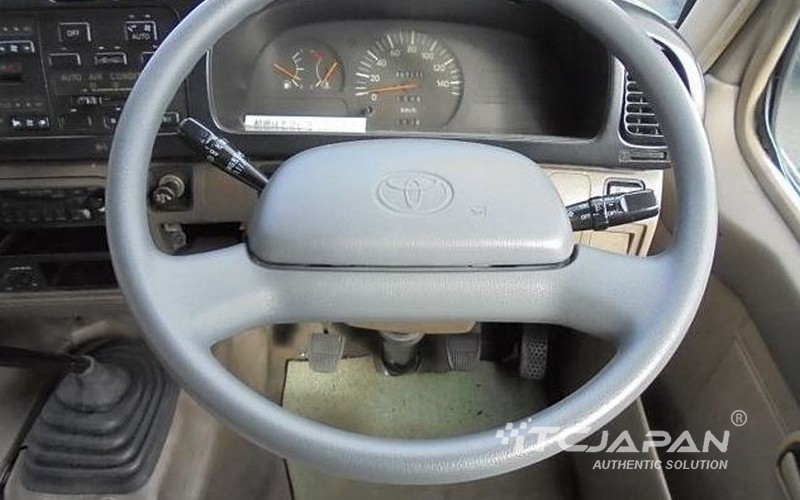 TOYOTA COASTER (1995)