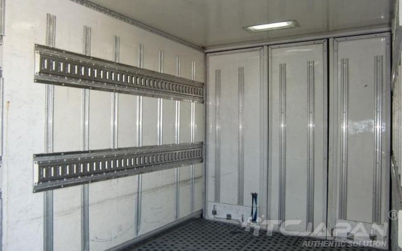 ISUZU ELF REFRIGERATOR (2007)