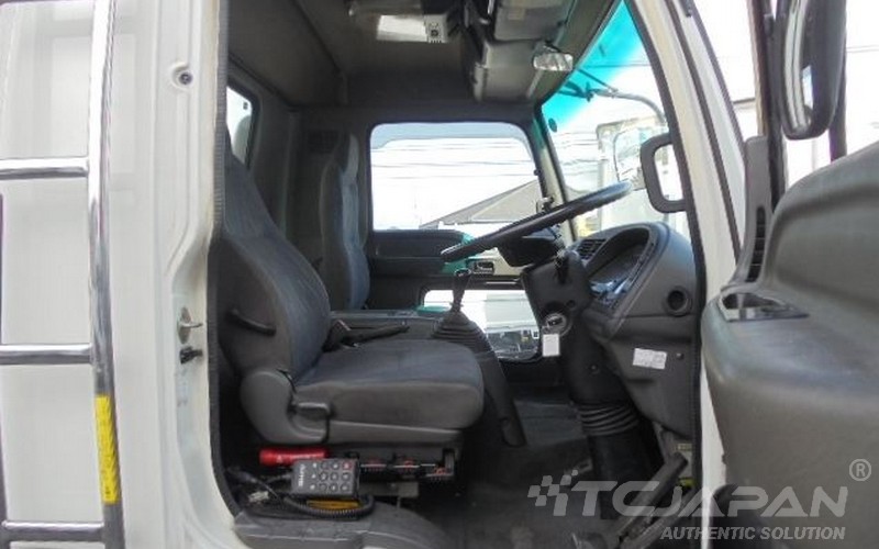 ISUZU FORWARD (2005)