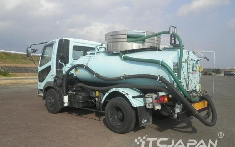MITSUBISHI FUSO FIGHTER (2005)