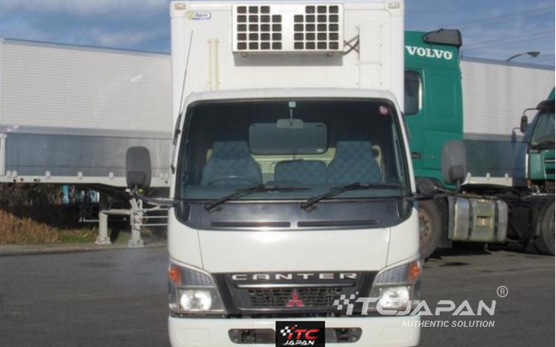 MITSUBISHI CANTER FREEZER (2005)