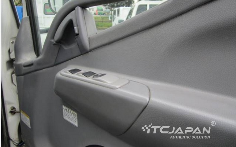 MITSUBISHI CANTER (2006)