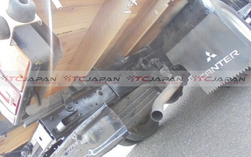 MITSUBISHI CANTER (2003)