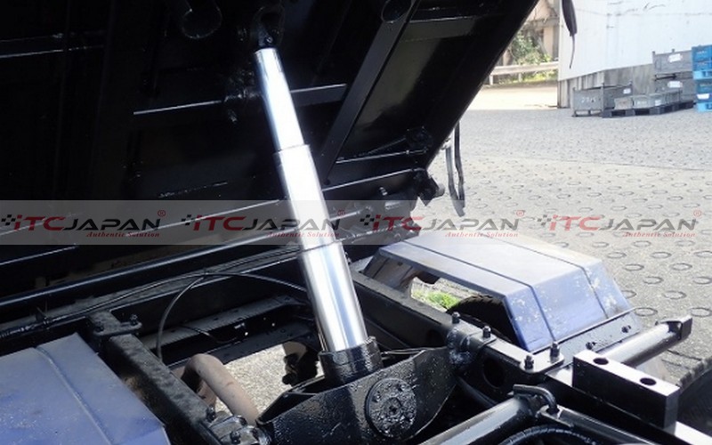 MITSUBISHI CANTER (2004)