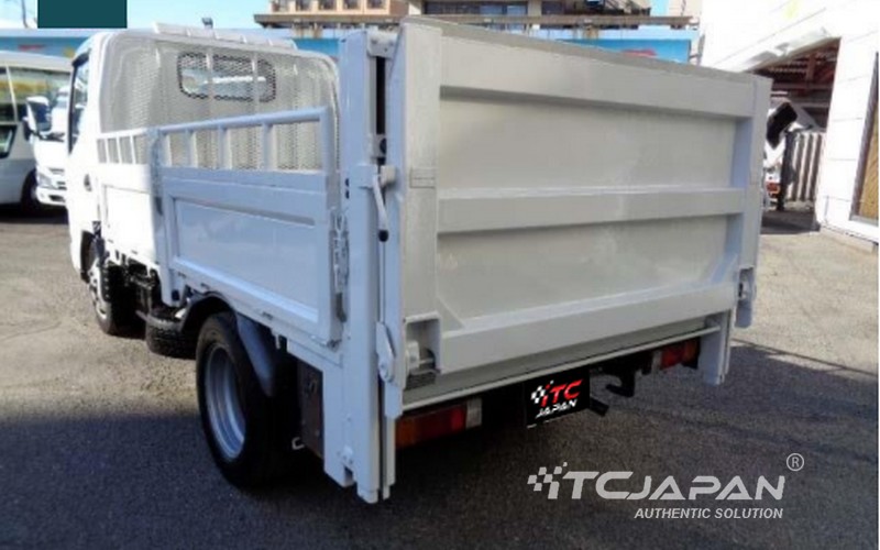 MITSUBISHI CANTER (2003)