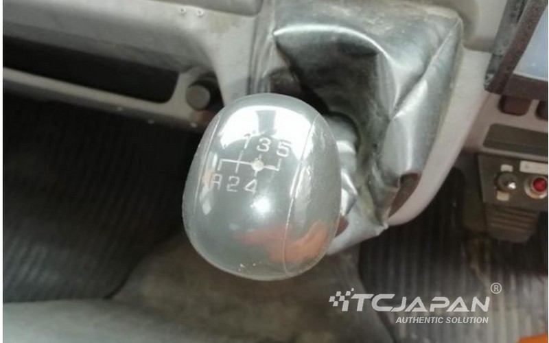 MITSUBISHI CANTER (2012)