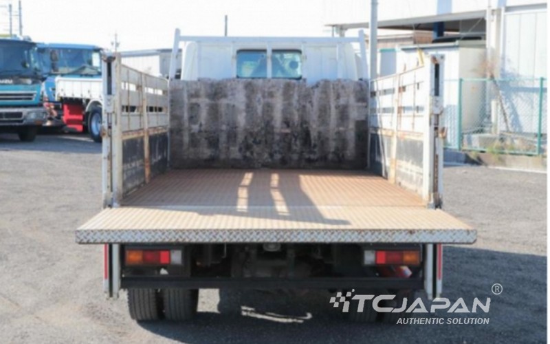 MITSUBISHI CANTER (2013)