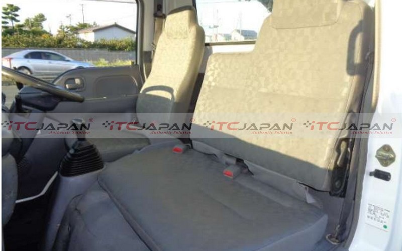 ISUZU ELF (2006)