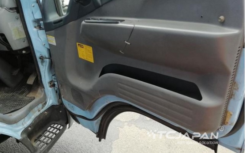 MITSUBISHI CANTER (2012)