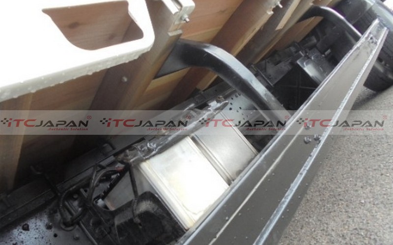 MITSUBISHI CANTER (2003)