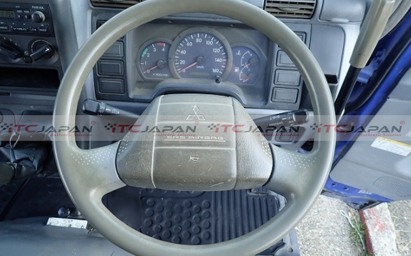 MITSUBISHI CANTER (2004)