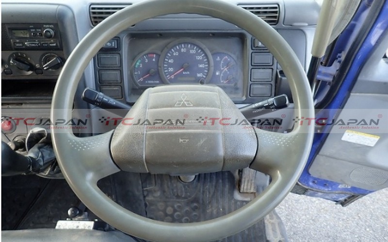 MITSUBISHI CANTER (2004)