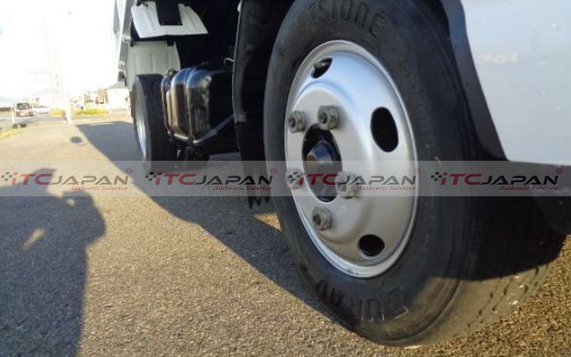 ISUZU ELF (2006)