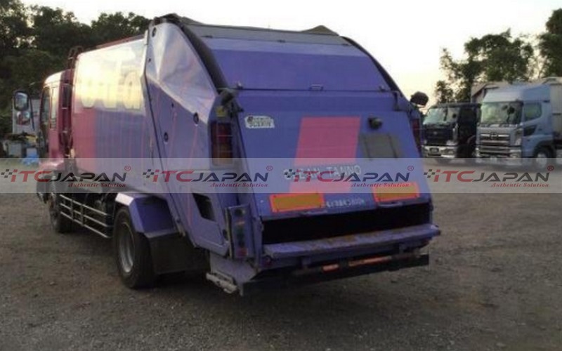 ISUZU FORWARD (2003)