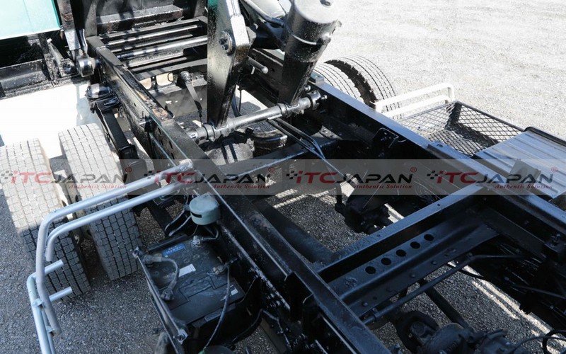 MITSUBISHI FUSO FIGHTER (2002)