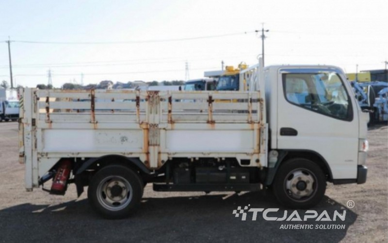MITSUBISHI CANTER (2013)