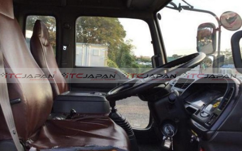 ISUZU FORWARD (2003)