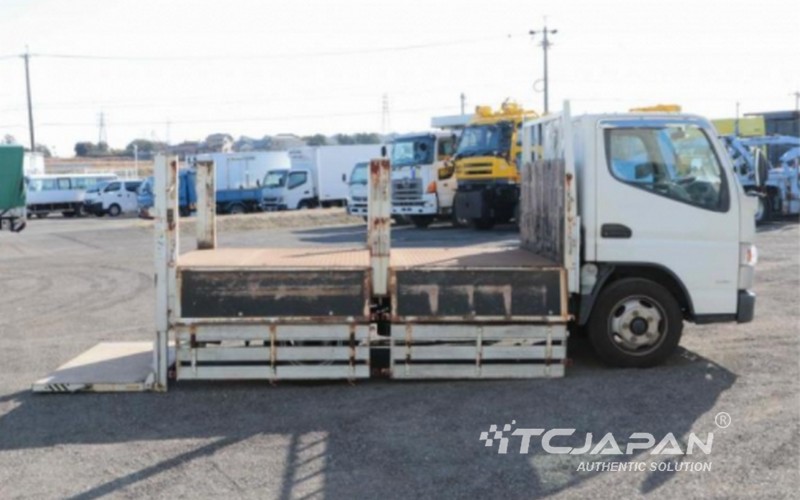 MITSUBISHI CANTER (2013)